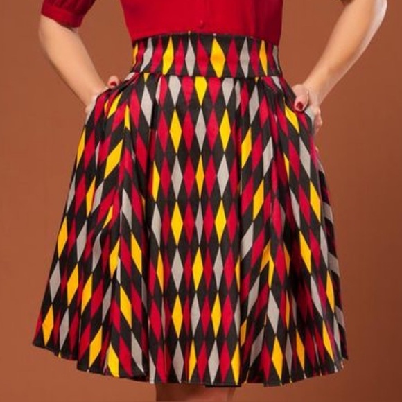 Pinup Couture Harlequin Little Jun Skirt XS Red House Harry Potter - Picture 2 of 6